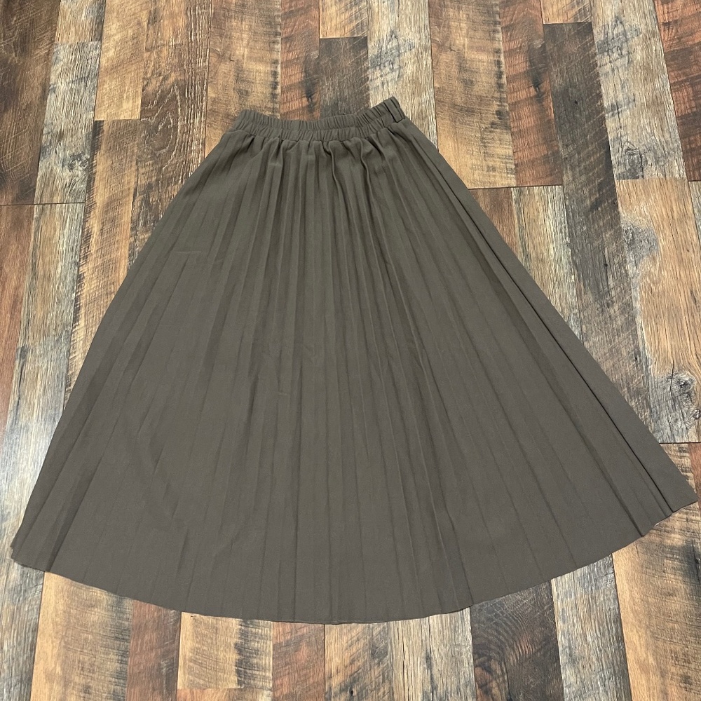 Brown skirt